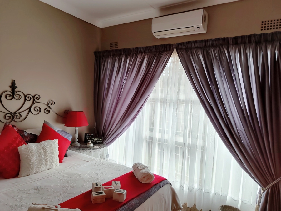 4 Bedroom Property for Sale in Wilkoppies North West